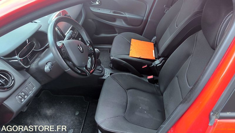 RENAULT CLIO IV ESTATE ZEN DCI 90 ECO2 - 2014 - 305509kms - Voiture: photos 3 RENAULT CLIO IV ESTATE ZEN DCI 90 ECO2 - 2014 - 305509kms - Voiture: photos 3