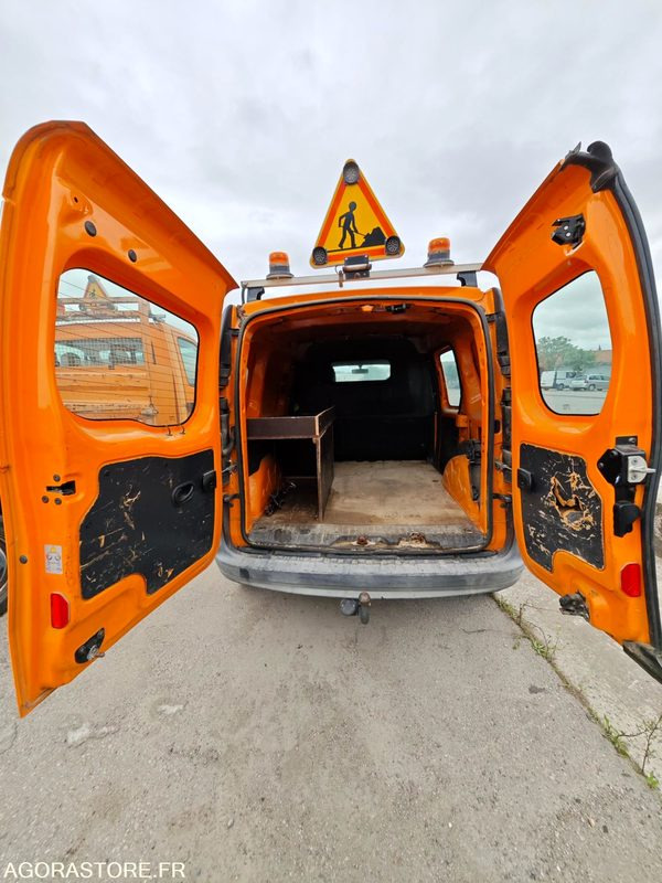 RENAULT KANGOO 1.5Dci - AZ-972-QF moteur tournant / véhicule roulant - Fourgonnette: photos 5 RENAULT KANGOO 1.5Dci - AZ-972-QF moteur tournant / véhicule roulant - Fourgonnette: photos 5