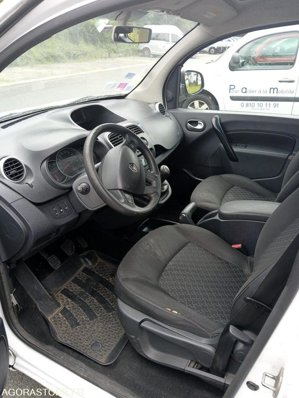 RENAULT KANGOO TPMR N°150559 - Minibus, Transport de personnes: photos 5 RENAULT KANGOO TPMR N°150559 - Minibus, Transport de personnes: photos 5