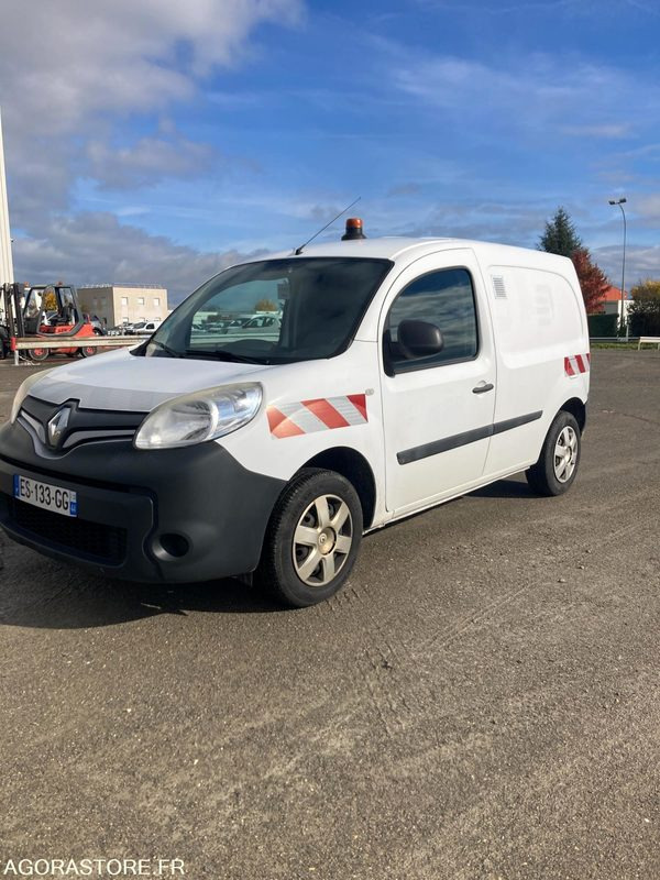 RENAULT KANGOO diesel - Année 2017 - 330.000 km - Fourgonnette: photos 1 RENAULT KANGOO diesel - Année 2017 - 330.000 km - Fourgonnette: photos 1