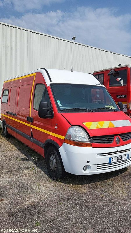 RENAULT MASTER - 2009 - 106115 KM - Fourgon utilitaire: photos 2 RENAULT MASTER - 2009 - 106115 KM - Fourgon utilitaire: photos 2
