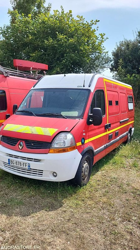 RENAULT MASTER - 2010 - 248675 KM - Fourgon utilitaire: photos 3 RENAULT MASTER - 2010 - 248675 KM - Fourgon utilitaire: photos 3