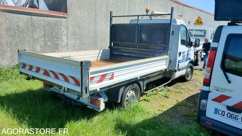 RENAULT MASTER - 2010 - 307041 KM - Fourgon utilitaire: photos 4 RENAULT MASTER - 2010 - 307041 KM - Fourgon utilitaire: photos 4