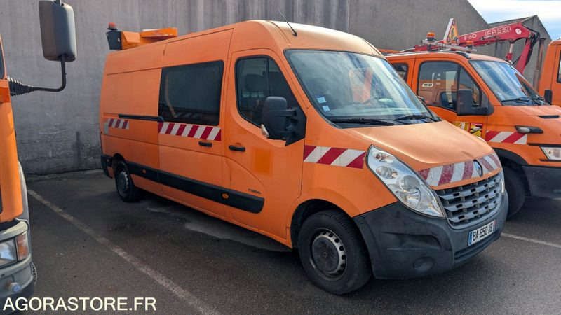 RENAULT MASTER BA-650-XB - 2010 - Fourgon utilitaire: photos 2 RENAULT MASTER BA-650-XB - 2010 - Fourgon utilitaire: photos 2