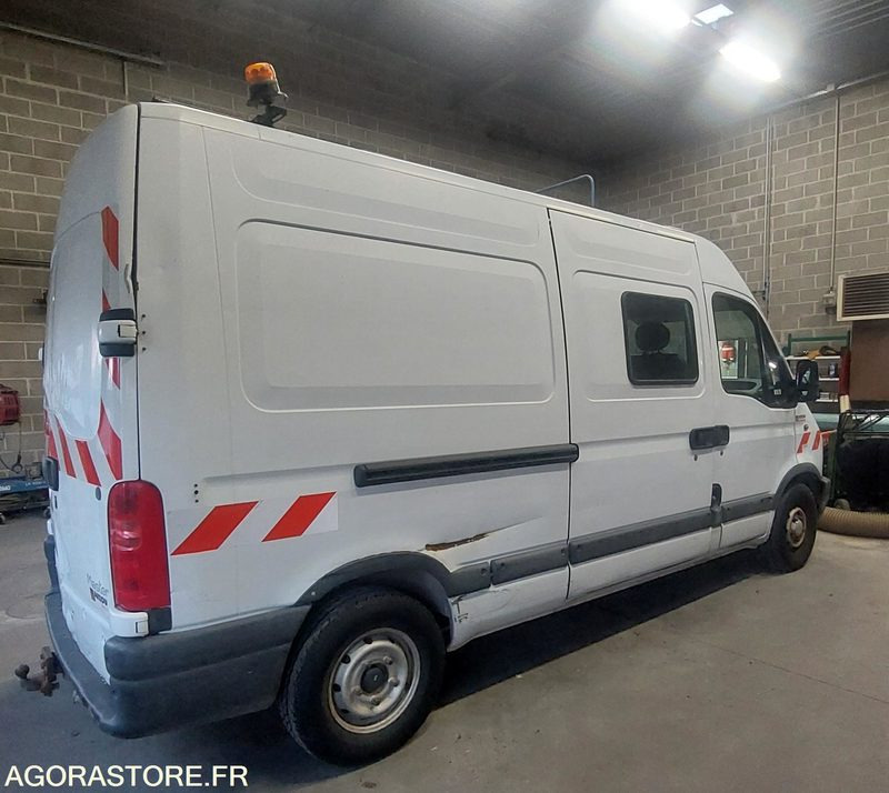 RENAULT MASTER II L2H2 94527 kms 1998 - Fourgon utilitaire: photos 2 RENAULT MASTER II L2H2 94527 kms 1998 - Fourgon utilitaire: photos 2