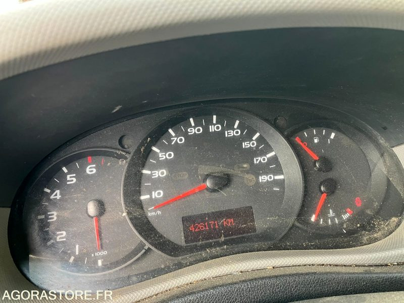 RENAULT MASTER L3H2 - 2015 / 426.171KM / DQ-154-EF (MQ0626) - Fourgon utilitaire: photos 5 RENAULT MASTER L3H2 - 2015 / 426.171KM / DQ-154-EF (MQ0626) - Fourgon utilitaire: photos 5