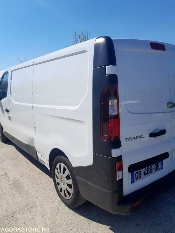RENAULT TRAFIC - 2021 - 35781 Kms - Fourgon utilitaire: photos 5 RENAULT TRAFIC - 2021 - 35781 Kms - Fourgon utilitaire: photos 5