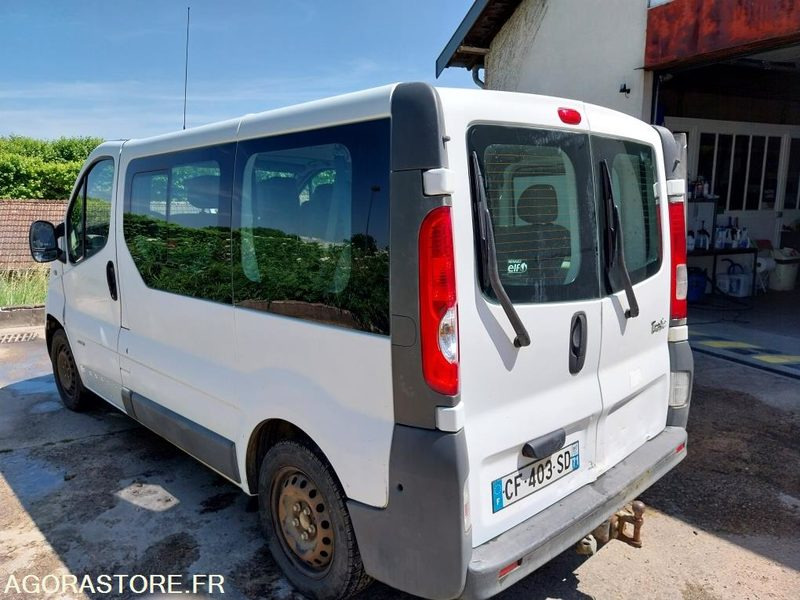 RENAULT TRAFIC DCI 115CH 9 PLACES - Minibus, Transport de personnes: photos 2 RENAULT TRAFIC DCI 115CH 9 PLACES - Minibus, Transport de personnes: photos 2