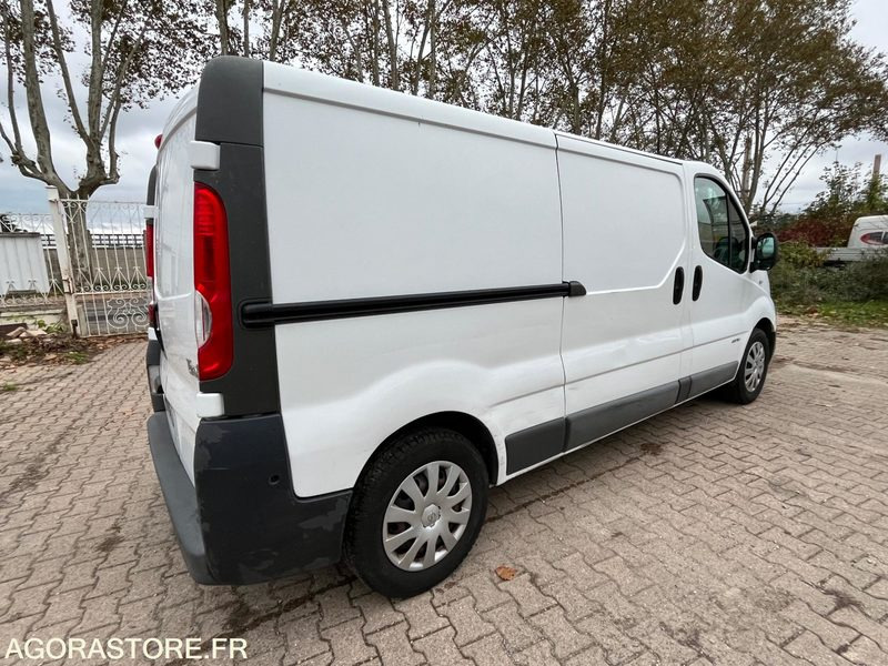RENAULT TRAFIC L2H1 - 2013 / 202 310 KM - Fourgon utilitaire: photos 4 RENAULT TRAFIC L2H1 - 2013 / 202 310 KM - Fourgon utilitaire: photos 4
