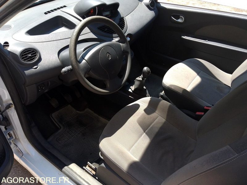 RENAULT TWINGO 2 72848 kms 2010 - Voiture: photos 5 RENAULT TWINGO 2 72848 kms 2010 - Voiture: photos 5
