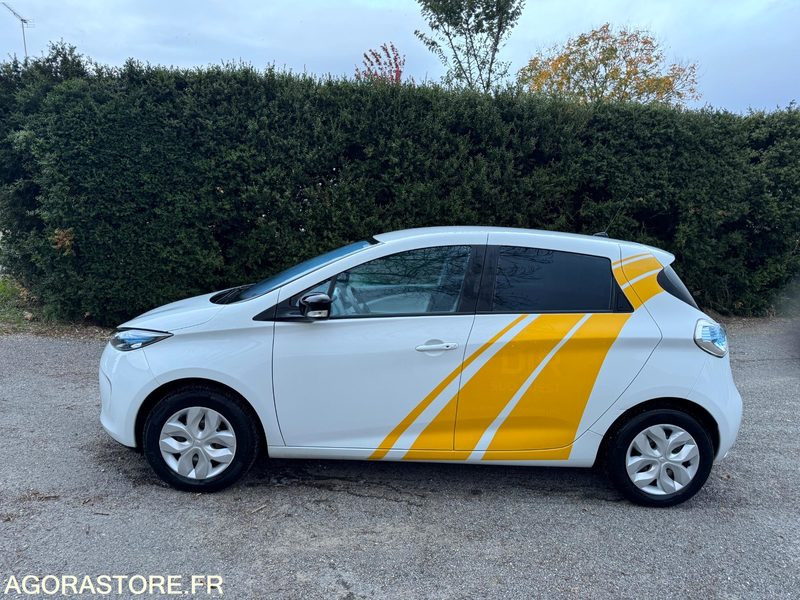RENAULT ZOE - 2021 - 35000KM - Voiture: photos 2 RENAULT ZOE - 2021 - 35000KM - Voiture: photos 2
