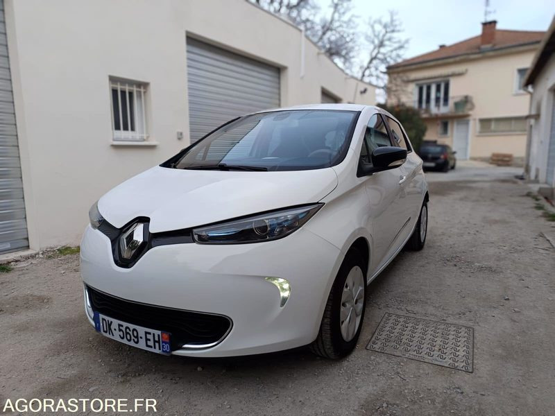 RENAULT ZOE 22 kWh 88CH CHARGE RAPIDE ACHAT INTEGRAL - 2014 - 102300KMS - Voiture: photos 1 RENAULT ZOE 22 kWh 88CH CHARGE RAPIDE ACHAT INTEGRAL - 2014 - 102300KMS - Voiture: photos 1