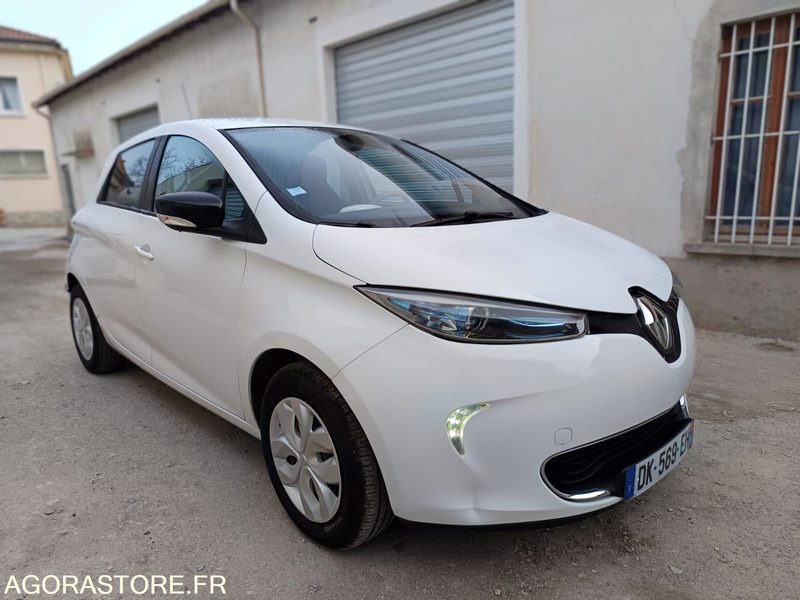 RENAULT ZOE 22 kWh 88CH CHARGE RAPIDE ACHAT INTEGRAL - 2014 - 102300KMS - Voiture: photos 5 RENAULT ZOE 22 kWh 88CH CHARGE RAPIDE ACHAT INTEGRAL - 2014 - 102300KMS - Voiture: photos 5