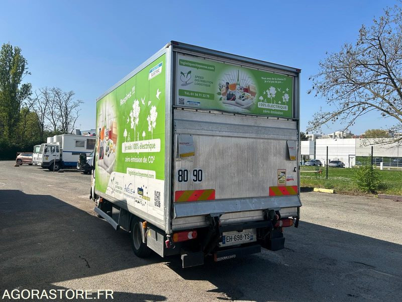 RENAULT maxity ZE electrique 20m3 hayon - 2016 / 68658 KM - Camion fourgon, Camion électrique: photos 4 RENAULT maxity ZE electrique 20m3 hayon - 2016 / 68658 KM - Camion fourgon, Camion électrique: photos 4