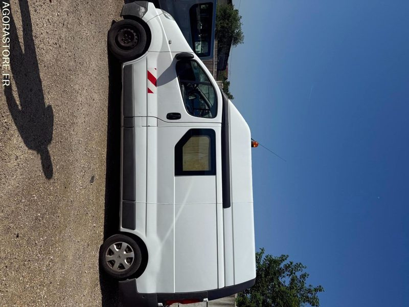 RENAULT trafic 88306kms - 2009 - Fourgon utilitaire: photos 3 RENAULT trafic 88306kms - 2009 - Fourgon utilitaire: photos 3