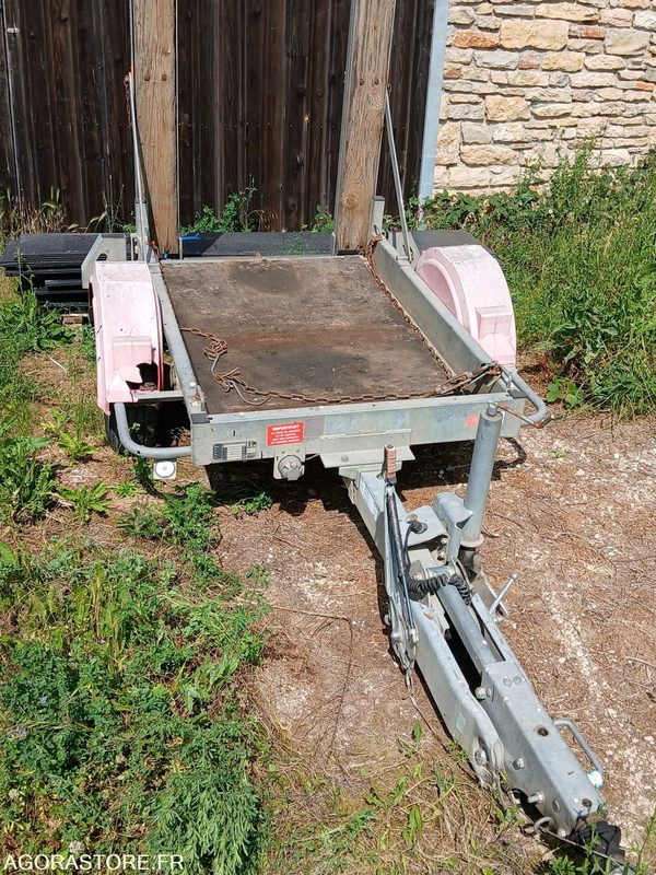 Remorque PORTE ROULEAU HUBIERE - Remorque plateau: photos 1 Remorque PORTE ROULEAU HUBIERE - Remorque plateau: photos 1