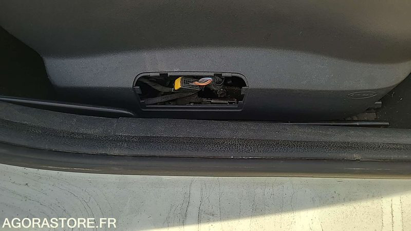 Renault Clio - 2012 - 248657kms - CC553YS - Voiture: photos 3 Renault Clio - 2012 - 248657kms - CC553YS - Voiture: photos 3