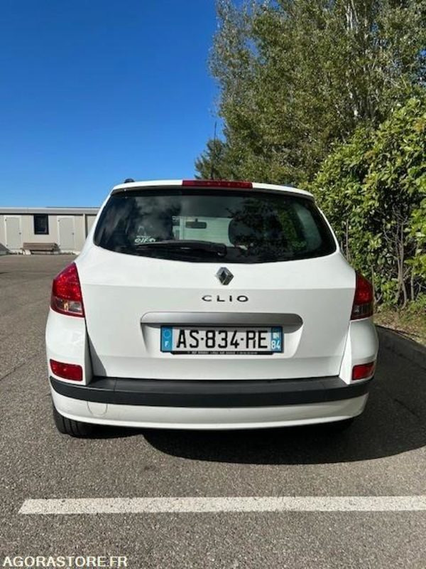 Renault Clio break 100600kms 2010 - Voiture break: photos 4 Renault Clio break 100600kms 2010 - Voiture break: photos 4