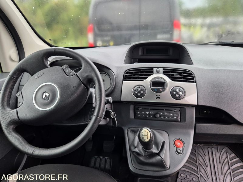 Renault Kangoo BQ-741-NE - Voiture: photos 4 Renault Kangoo BQ-741-NE - Voiture: photos 4