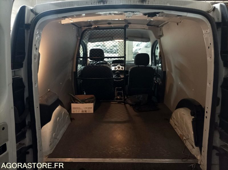 Renault Kangoo éléctrique - 2013 - 38 000km - Fourgonnette, Utilitaire électrique: photos 4 Renault Kangoo éléctrique - 2013 - 38 000km - Fourgonnette, Utilitaire électrique: photos 4
