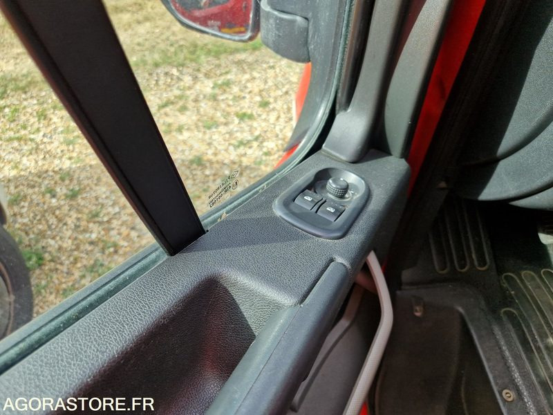 Fourgon utilitaire Renault Master - 2011 - 208407 - BV565XQ: photos 7 Fourgon utilitaire Renault Master - 2011 - 208407 - BV565XQ: photos 7