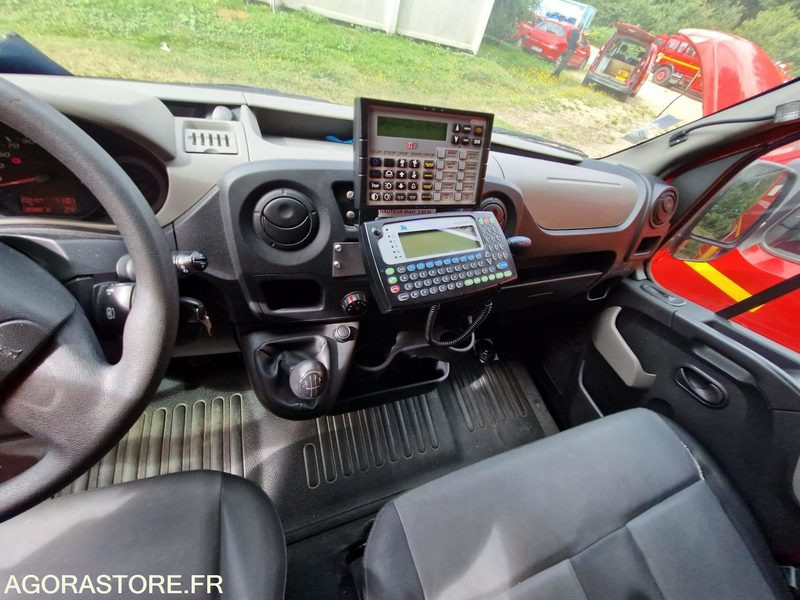 Fourgon utilitaire Renault Master - 2011 - 208407 - BV565XQ: photos 10 Fourgon utilitaire Renault Master - 2011 - 208407 - BV565XQ: photos 10