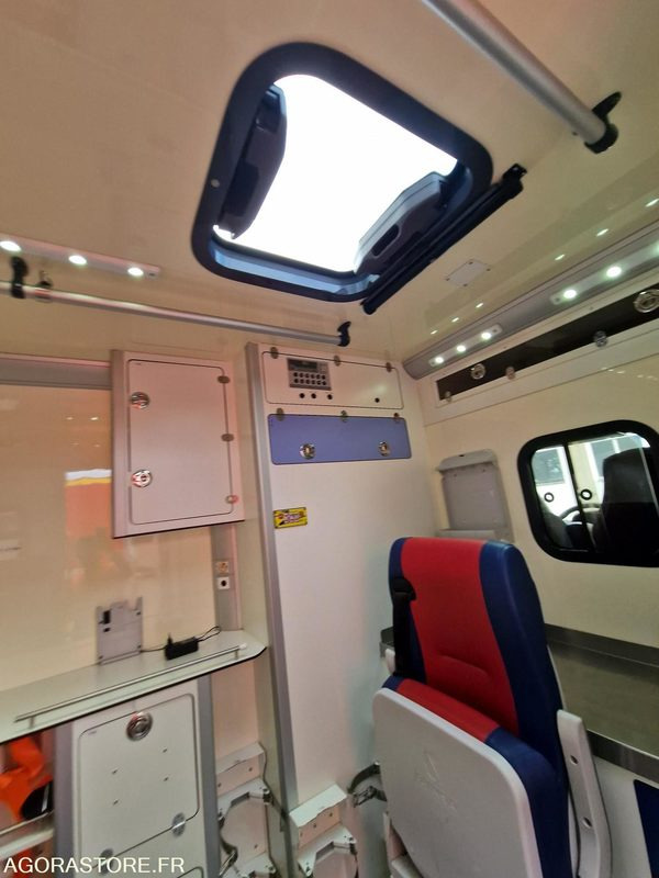 Fourgon utilitaire Renault Master - 2011 - 208407 - BV565XQ: photos 20 Fourgon utilitaire Renault Master - 2011 - 208407 - BV565XQ: photos 20