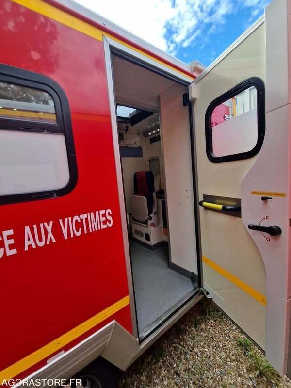 Fourgon utilitaire Renault Master - 2011 - 208407 - BV565XQ: photos 17 Fourgon utilitaire Renault Master - 2011 - 208407 - BV565XQ: photos 17