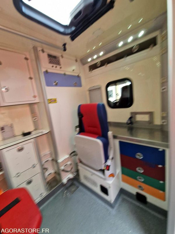 Fourgon utilitaire Renault Master - 2011 - 208407 - BV565XQ: photos 18 Fourgon utilitaire Renault Master - 2011 - 208407 - BV565XQ: photos 18