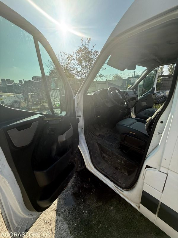 Renault Master H2L2 - 2011 - 272500 KM - Fourgon utilitaire: photos 5 Renault Master H2L2 - 2011 - 272500 KM - Fourgon utilitaire: photos 5