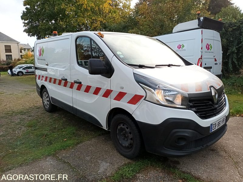 Renault Trafic - 255439 kms - 2016 - Fourgon utilitaire: photos 5 Renault Trafic - 255439 kms - 2016 - Fourgon utilitaire: photos 5