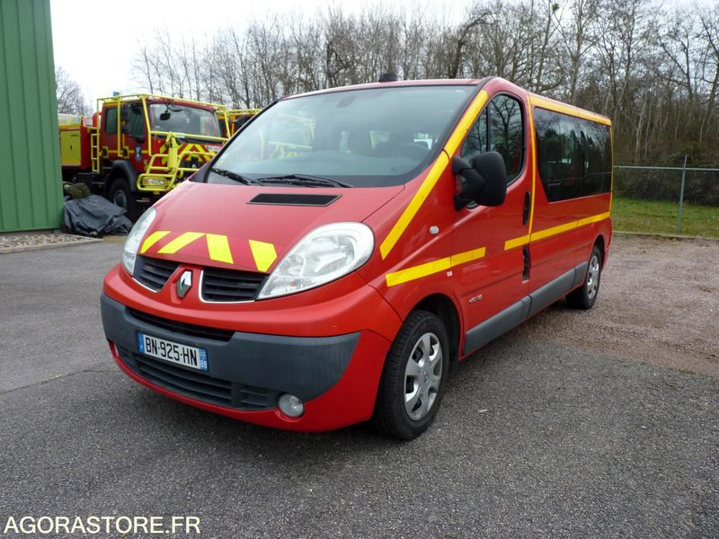 Renault Trafic 9 Places - Fourgonnette: photos 3 Renault Trafic 9 Places - Fourgonnette: photos 3