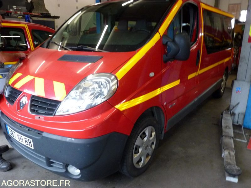 Renault Trafic 9 Places - Fourgonnette: photos 2 Renault Trafic 9 Places - Fourgonnette: photos 2