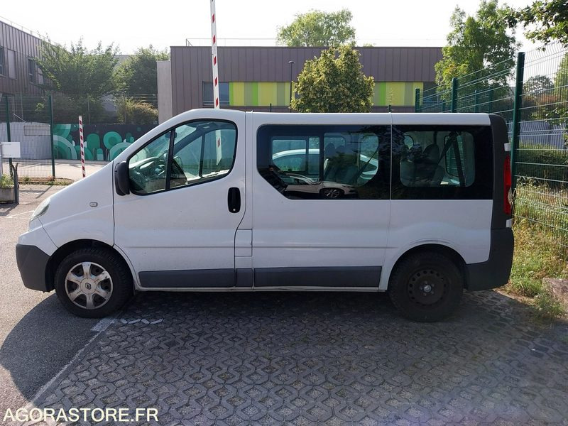 Renault Trafic 9 places DA-953-LM de 2013 avec 135 698 kms - Minibus, Transport de personnes: photos 2 Renault Trafic 9 places DA-953-LM de 2013 avec 135 698 kms - Minibus, Transport de personnes: photos 2