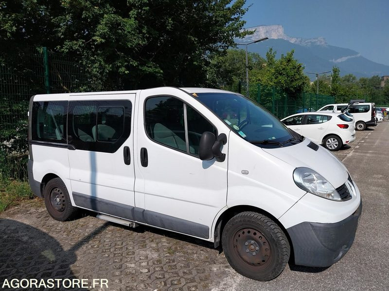 Renault Trafic 9 places DA-953-LM de 2013 avec 135 698 kms - Minibus, Transport de personnes: photos 1 Renault Trafic 9 places DA-953-LM de 2013 avec 135 698 kms - Minibus, Transport de personnes: photos 1