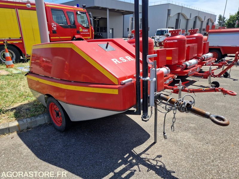 Remorque RSR Secours - Semi-remorque: photos 2 Remorque RSR Secours - Semi-remorque: photos 2