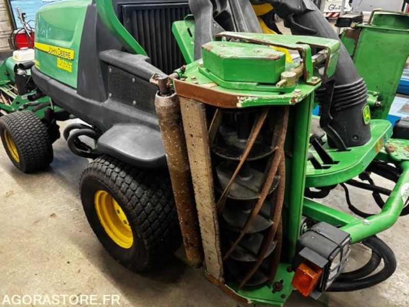 TONDEUSE HELICOIDALE JOHN DEERE 8400-ROULANTE-1521 HEURES. - Motofaucheuse: photos 1 TONDEUSE HELICOIDALE JOHN DEERE 8400-ROULANTE-1521 HEURES. - Motofaucheuse: photos 1