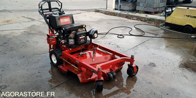 TONDEUSE TRACTEE TORO PROLINE - Motofaucheuse: photos 1 TONDEUSE TRACTEE TORO PROLINE - Motofaucheuse: photos 1