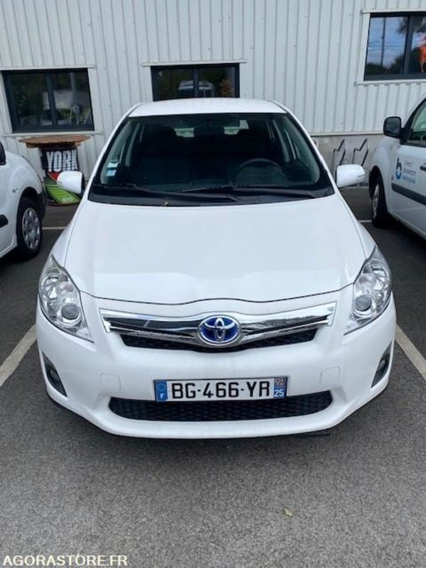 TOYOTA AURIS HYBRIDE ESSENCE (PAR1405) - Voiture: photos 4 TOYOTA AURIS HYBRIDE ESSENCE (PAR1405) - Voiture: photos 4