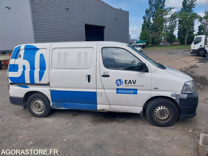TOYOTA Hiace HP 2008 (442500Km) ROULANT VENTE EXPORT UNIQUEMENT - Fourgon utilitaire: photos 2 TOYOTA Hiace HP 2008 (442500Km) ROULANT VENTE EXPORT UNIQUEMENT - Fourgon utilitaire: photos 2