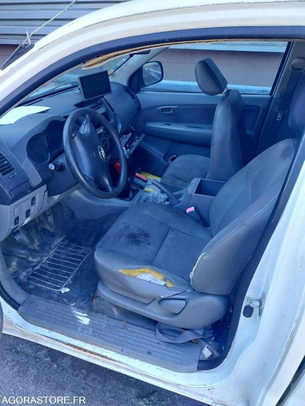 TOYOTA Hilux Groupe HP 2007 (448000Km) VENTE EXPORT UNIQUEMENT ROULANT - Fourgonnette: photos 5 TOYOTA Hilux Groupe HP 2007 (448000Km) VENTE EXPORT UNIQUEMENT ROULANT - Fourgonnette: photos 5