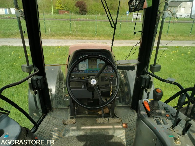 TRACTEUR AGRICOLE FIATAGRI G190 - 11 900 heures - 1994 - Tracteur agricole: photos 3 TRACTEUR AGRICOLE FIATAGRI G190 - 11 900 heures - 1994 - Tracteur agricole: photos 3