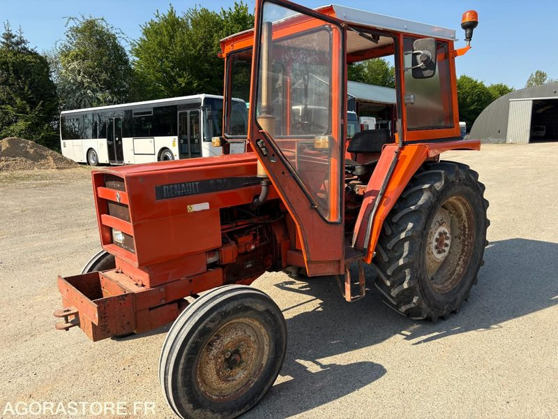 TRACTEUR AGRICOLE RENAULT 421 - Tracteur agricole: photos 2 TRACTEUR AGRICOLE RENAULT 421 - Tracteur agricole: photos 2