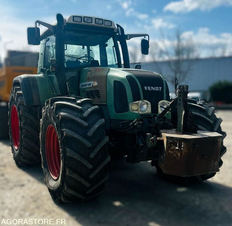 Tracteur Fendt Favorit 926 Vario - 9437 heures - 2003 - Tracteur agricole: photos 1 Tracteur Fendt Favorit 926 Vario - 9437 heures - 2003 - Tracteur agricole: photos 1