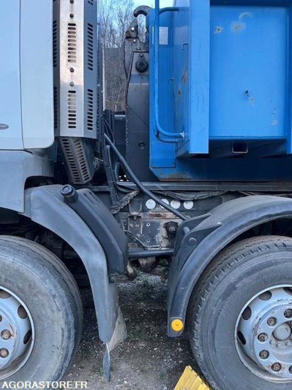 CAMION 8X4 RENAULT KERAX 2002 395000 KM - Tracteur routier: photos 4 CAMION 8X4 RENAULT KERAX 2002 395000 KM - Tracteur routier: photos 4