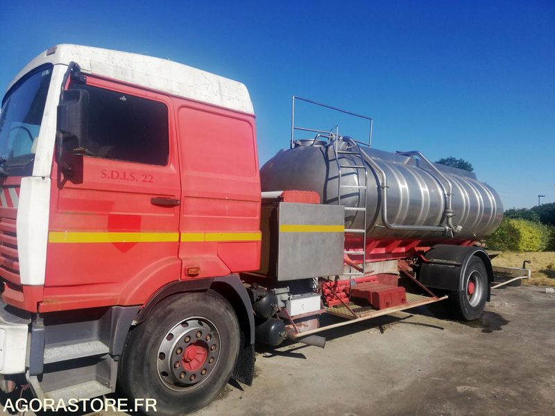 CCGC RENAULT BA02W1 (POUR PIECES) - Tracteur routier: photos 2 CCGC RENAULT BA02W1 (POUR PIECES) - Tracteur routier: photos 2