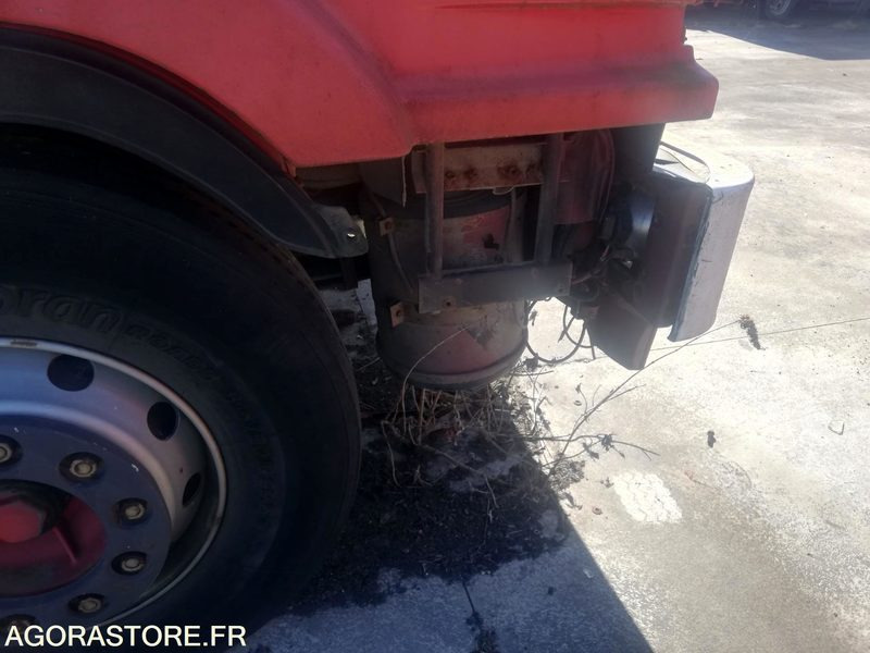 CCGC RENAULT BA02W1 (POUR PIECES) - Tracteur routier: photos 3 CCGC RENAULT BA02W1 (POUR PIECES) - Tracteur routier: photos 3