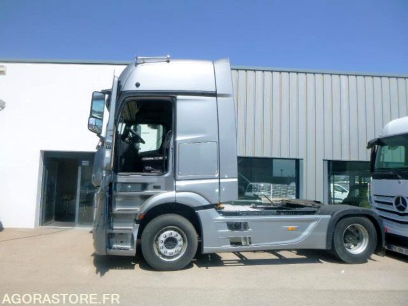 MERCEDES ACTROS 1845 GRANDE CABINE - 2012 - IMMATRICULATION SLOVENE - Tracteur routier: photos 2 MERCEDES ACTROS 1845 GRANDE CABINE - 2012 - IMMATRICULATION SLOVENE - Tracteur routier: photos 2