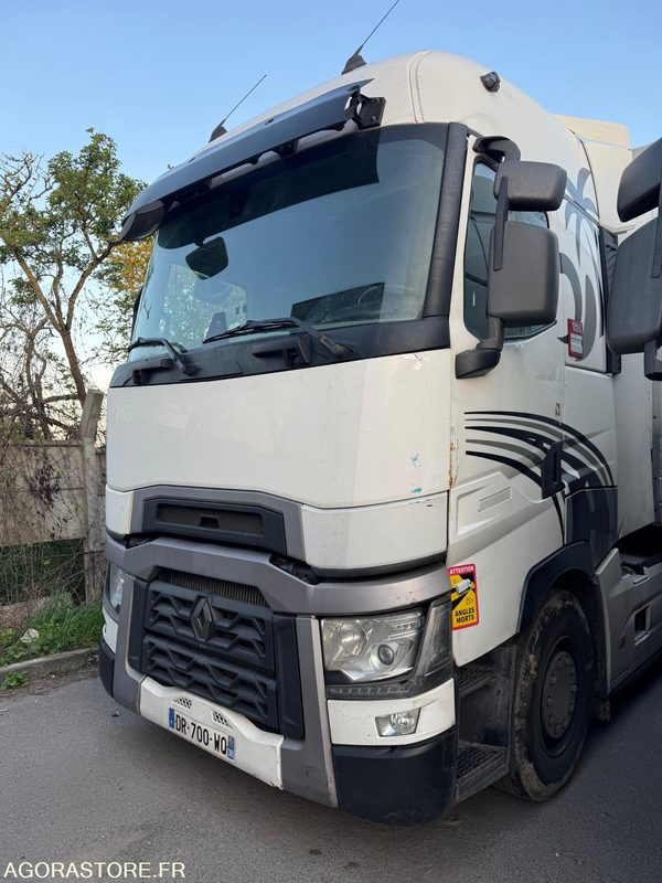 RENAULT T520 HIGH - 907 798KM - 2015 - Tracteur routier: photos 1 RENAULT T520 HIGH - 907 798KM - 2015 - Tracteur routier: photos 1