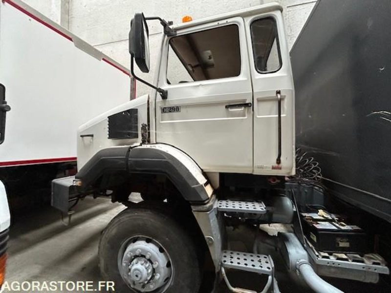 RENAULT TRACTEUR C290 4X4 110KM/H 282500 KM - Tracteur routier: photos 1 RENAULT TRACTEUR C290 4X4 110KM/H 282500 KM - Tracteur routier: photos 1